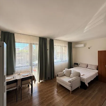 Lazur Sarafovo Apartament *